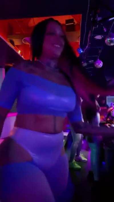 Donnalombardi - Video #5939