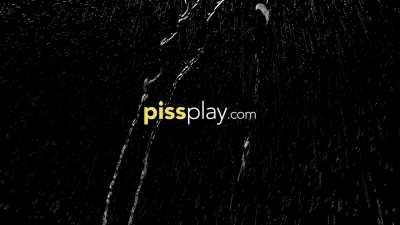 What an awesome piss drinker... and more!