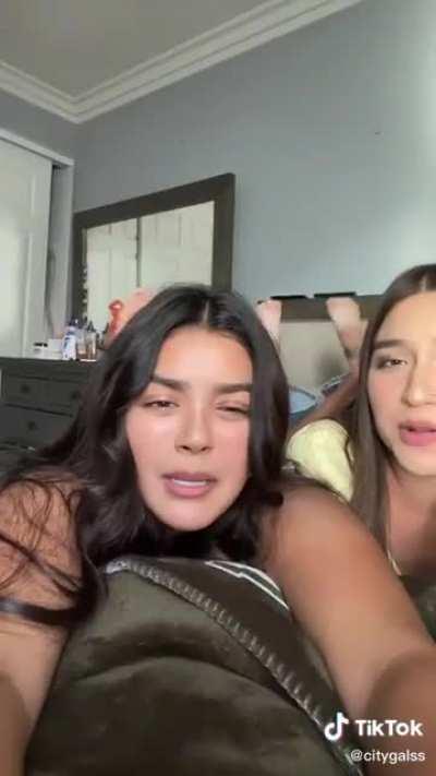 citygalss in the pose