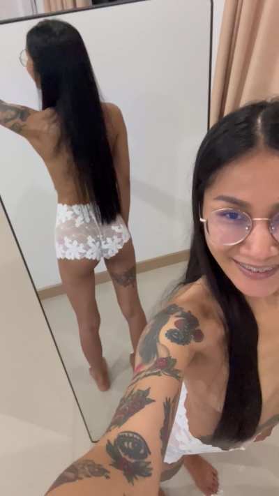 Macht es dich geil zu wissen das mein Arsch noch Jungfrau ist? F19