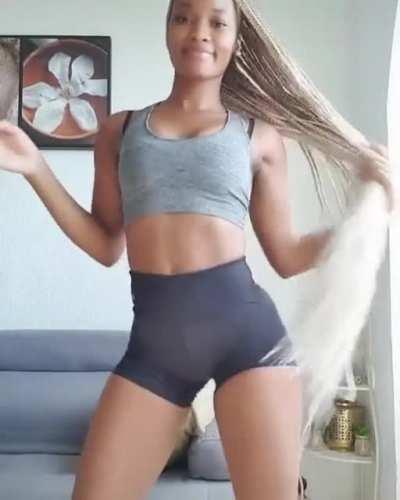 IG: perla.b21 and perla_barby8 / TikTok u source for individual videos, her don't have post🤔