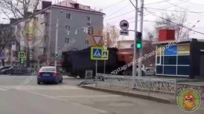 Новая модная машина для чёрнокуканцев (мне кажется это лучшее название для них)