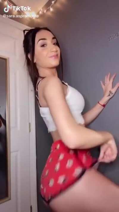 Booty shorts thot