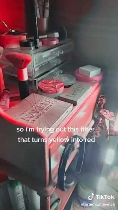 Filter that turns yellow into red