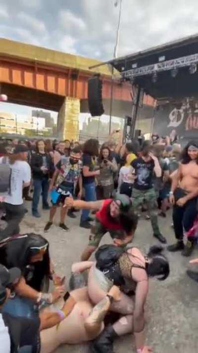 Cunnilingus in the middle of a concert... Baltimore, MD.