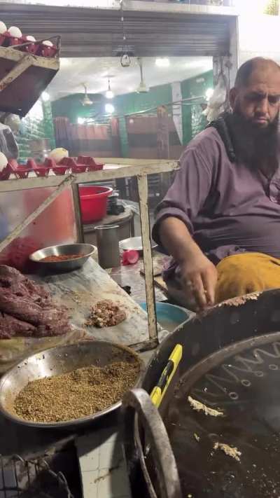 Meanwhile in pakistan...