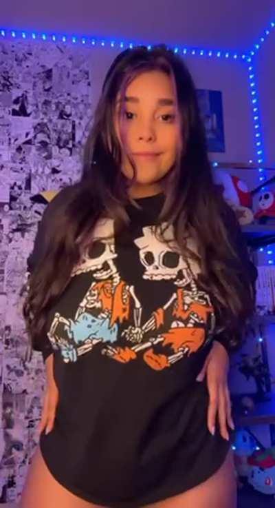 I want a tribute if I send you nudes