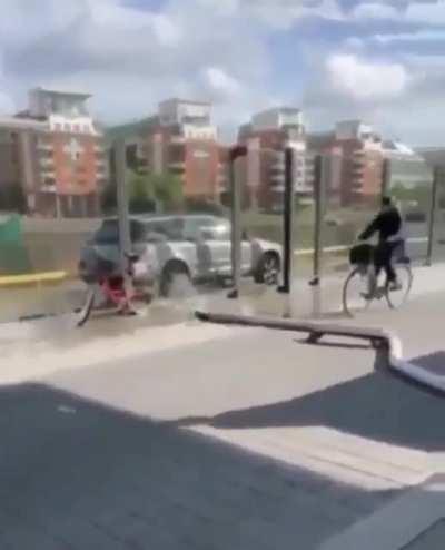 My skateboard people need me