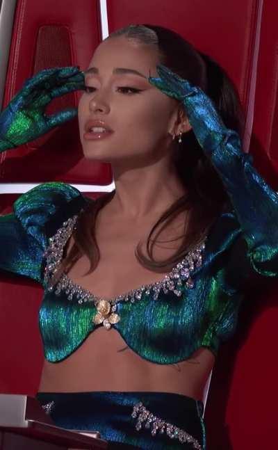 Ariana Grande's mouth is the ultimate fuckhole