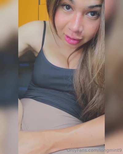 I love it when Longmint sucks her own cock.