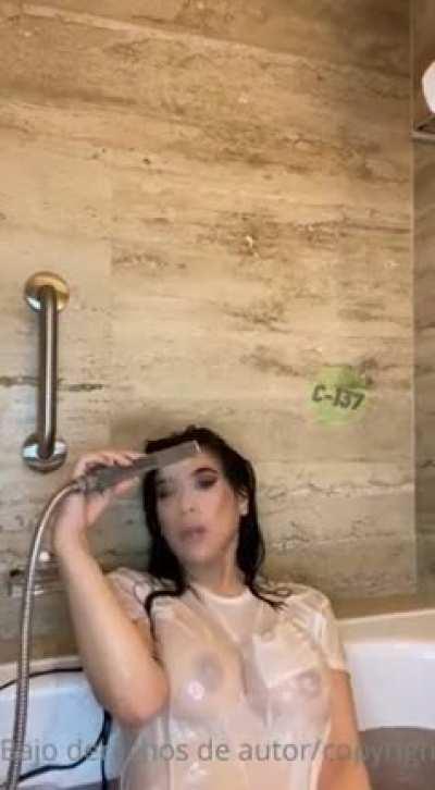 Fatima segovia muy cachonda😍