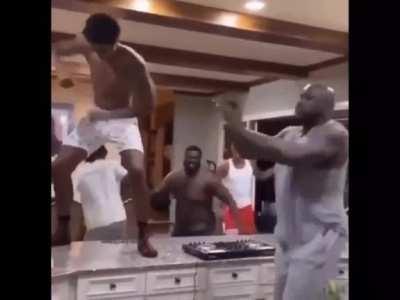 that's what I call a party