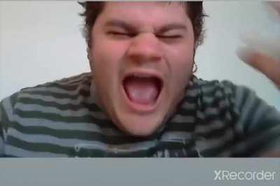 Ibai cuando reven se toma un yogur