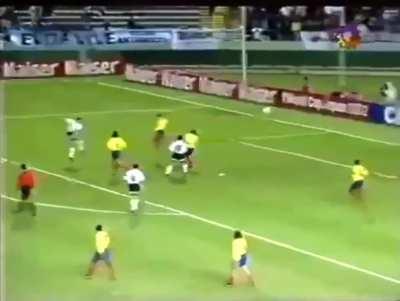 Hernan Crespo scores for Argentina vs Colombia, 1996