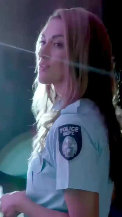 Tasya Teles - 'Rush' (S01E03)