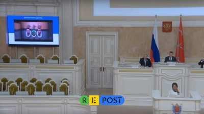 В Петербурге депутаты посмотрели отрывок из треш-мультфильма «Скибиди-туалет»: его показала детский омбудсмен Анна Митянина, назвав «вакханалией». «И детей, и родителей надо учить, что это опасно и очень вредно для здоровья», — считает она.