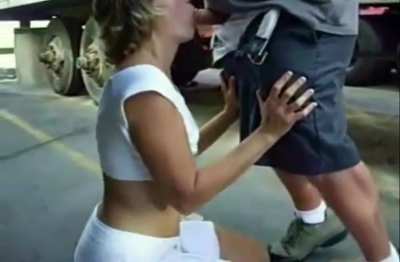 Lot Lizard Gives Blowjobs‼🌬😌