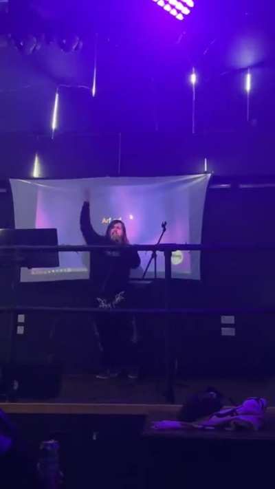 Counting Worms (at karaoke)