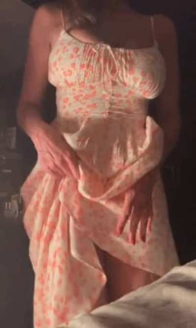 I’m soooo going to miss Summer dresses 😎discounted OF link in comments. 