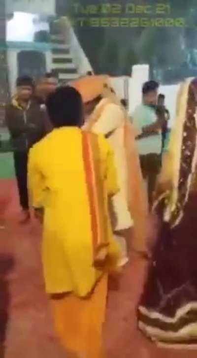 You know whose wedding will look like this?