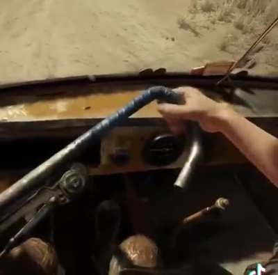 Los de la Pampa y Chaco buscando la escuela donde tienen que ir a votar.