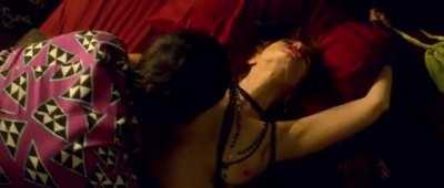 Gwen Hollander - Future Man (S01E10)