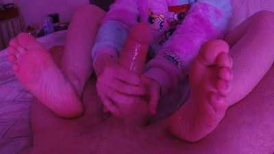 Finishing the job with my feet