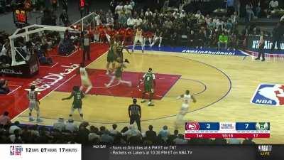 [Highlight] Dejounte Murray hits John Collins on the run for the nasty dunk