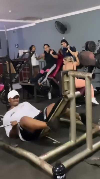 WCGW Approaching Bench Press from the Weighted Barbell Side