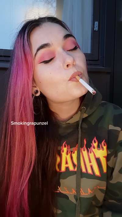 Pov: your smoker mistress wants to make your hoodie smell like her cigs❤️