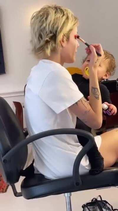 Halsey via Instagram: such a cute trend! wish I could show this to younger me.