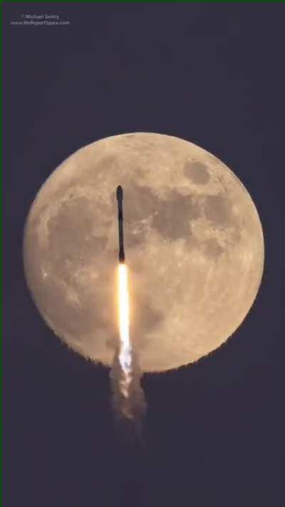 Real-time sequence showing the Falcon 9 rocket passing in front of the Moon (Credit: Michael Seeley)