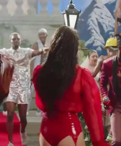 Hailee Steinfeld perfect ass