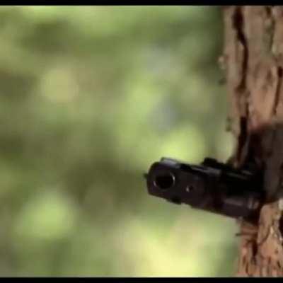 I like the way he reloads at the end