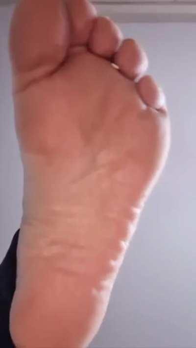 enjoy looking at all the details in these feet whilst you're under them 😉