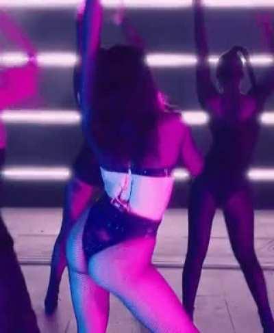 Damn her ass 🥵🍑