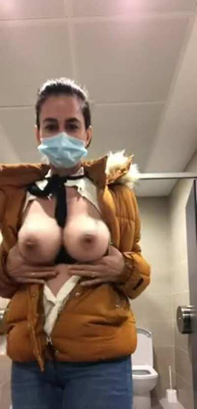 Nanda Reyes Huge Boobs