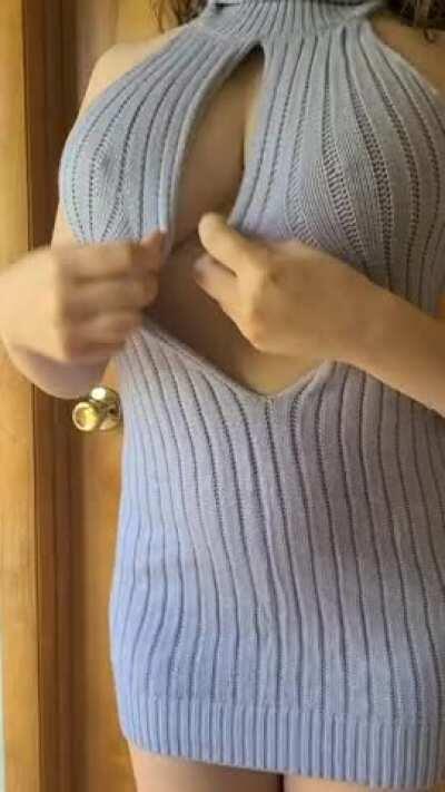 if i wore this to our first date, would we fuck me before or after dinner? (18f)