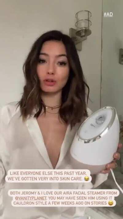 Ewa Ko of Nom_Life IG fame in a see through shirt in her stories