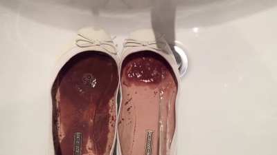Pee in ballet flats