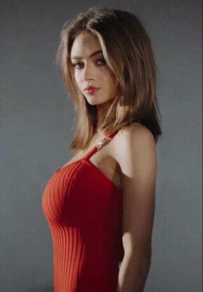 Leni Klum knows how to be a tease already