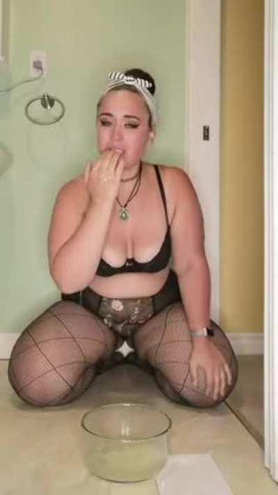 Filthypukeslut makes a mess