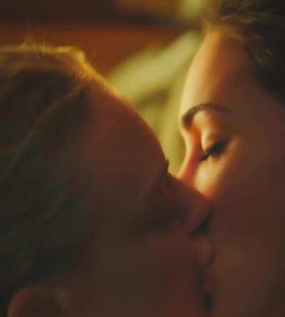 Amanda Seyfried & Megan Fox