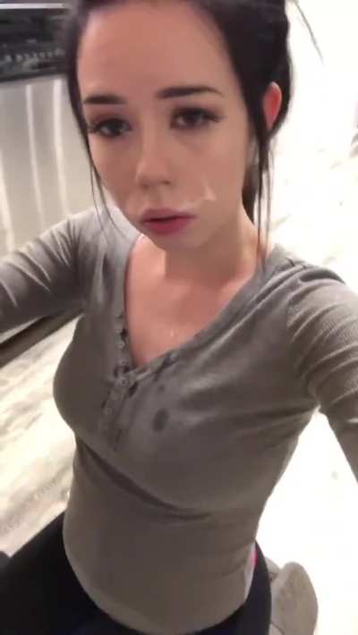 Cumshot Facial Handjob