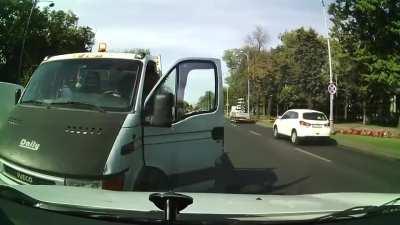 WAGTHROman pe sens invers ii arata rodditorului cine e bo$$ul soselelor