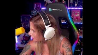 Biyin cuando ve sus tributes