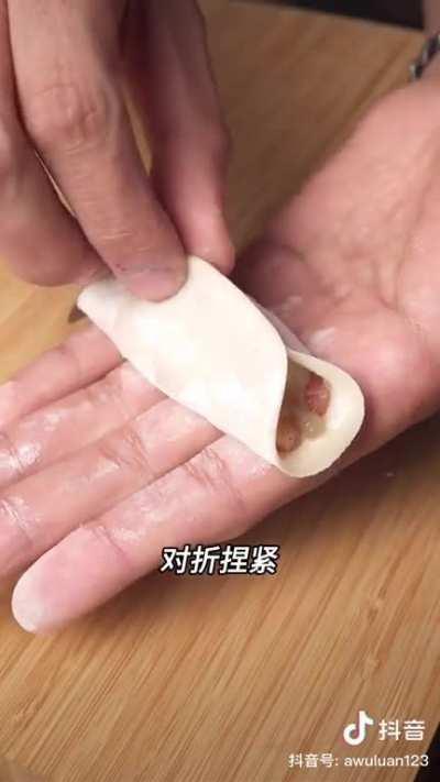 An interesting view into short form recipes from Beijing - shrimp dumplings.
