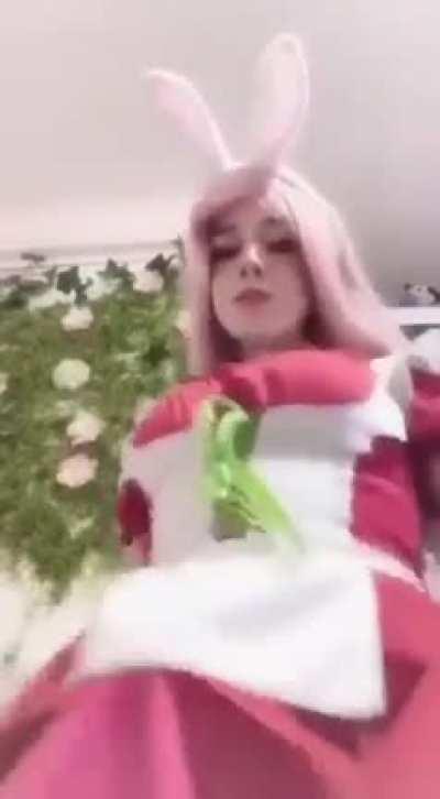 is it your dream gf ?