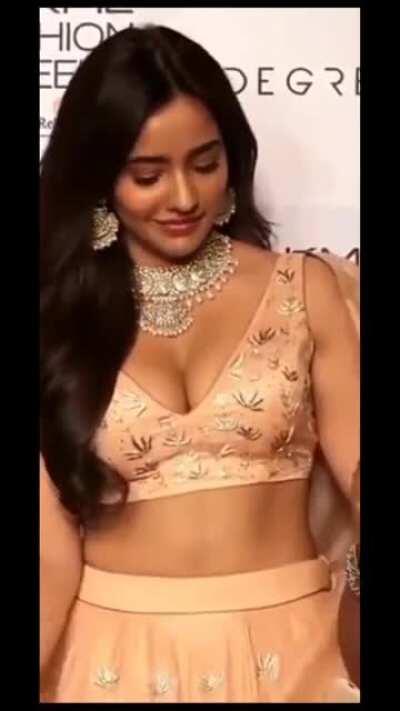 Neha sharma 🤤