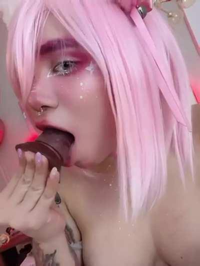 Fuckdoll who likes it deep;)